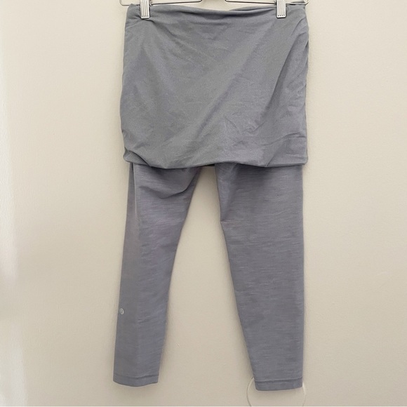 Lululemon Rare Yin To You Gray Skirt Crop Leggings Sz 6 - Picture 2 of 8